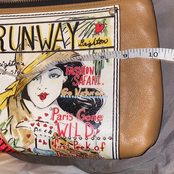 Brighton Couture  Fashionista Runway Tan zipper leather clutch - Picture 6 of 12
